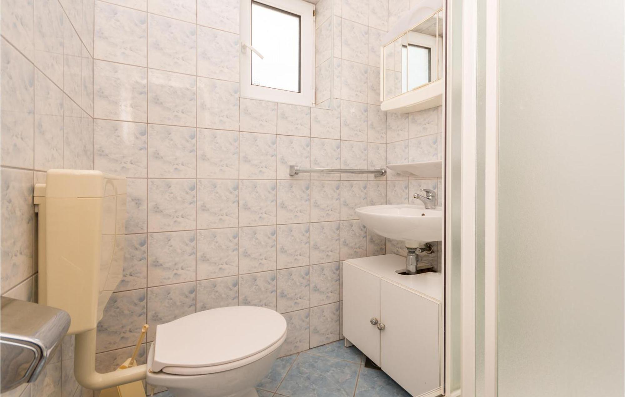 Awesome apartment in Sveti Filip i Jakov w/ 1 Bedrooms Exteriör bild