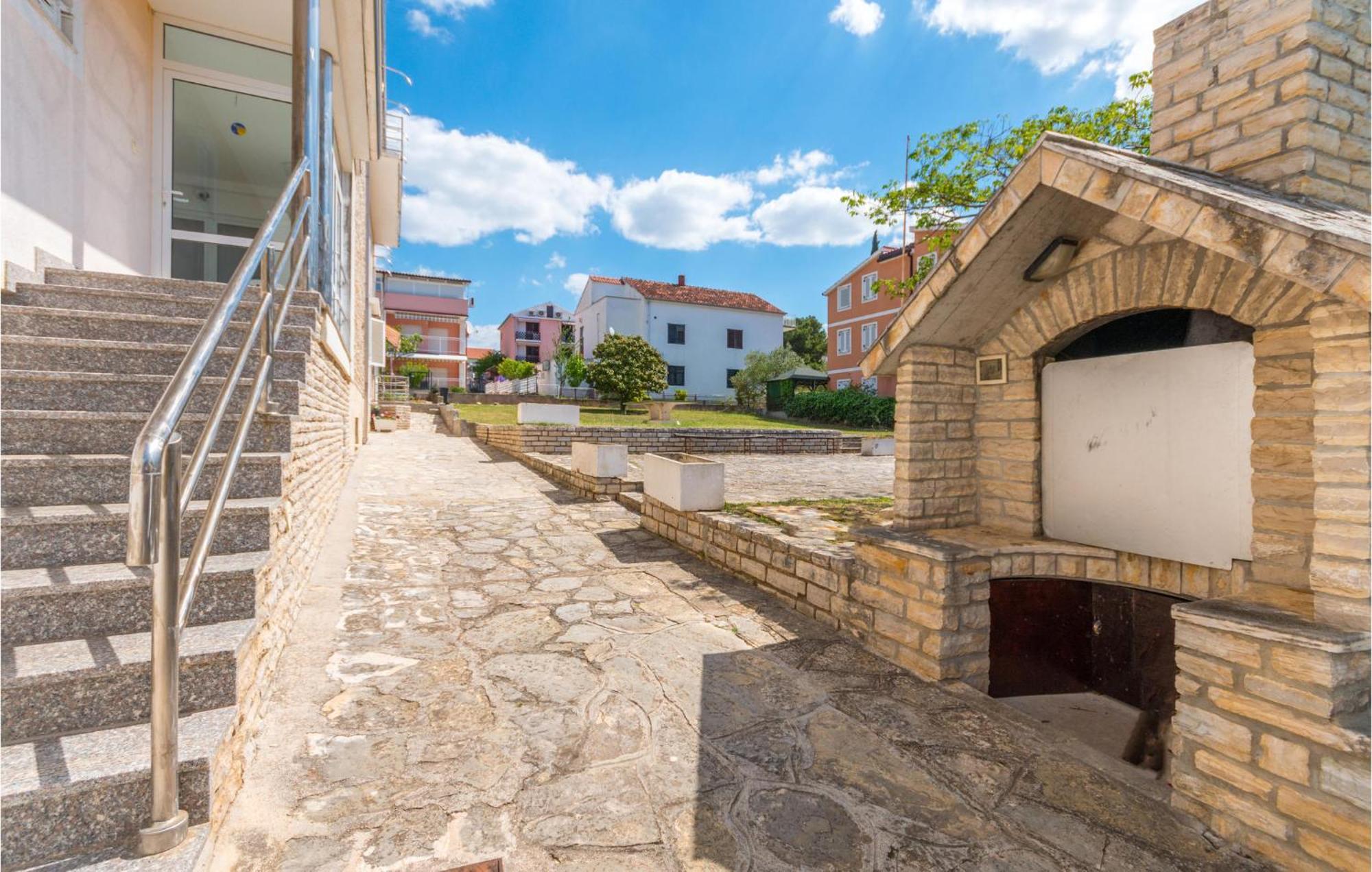 Awesome apartment in Sveti Filip i Jakov w/ 1 Bedrooms Exteriör bild